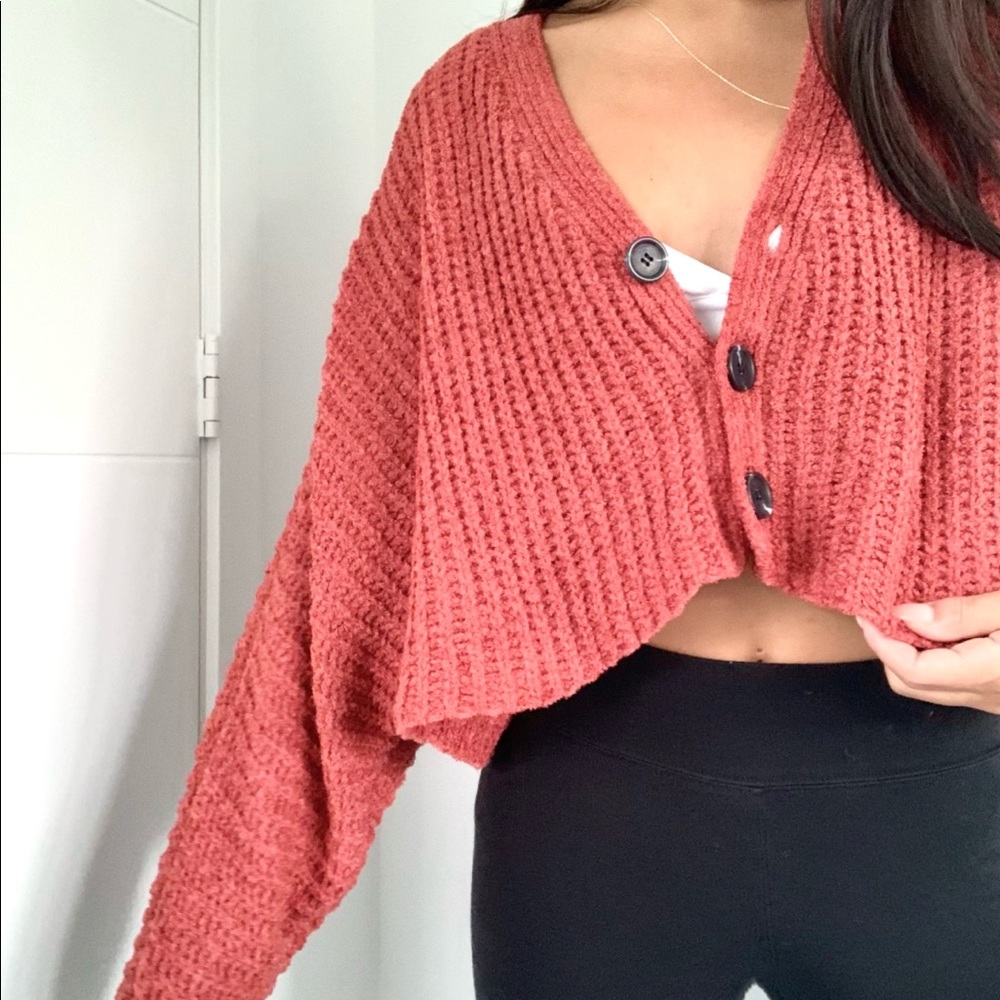 URBAN OUTFITTERS sweater